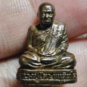 หลวงปู่ไสว สุนทรประดิษฐ์ รูปหล่อ เศรษฐีรุ่นแรก ปี 60 AC2377