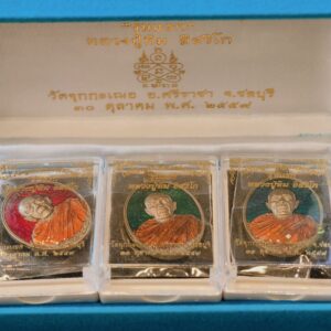 หลวงปู่ทิม วัดละหารไร่ ห่มคลุม รุ่นแรก ชุดลงยา 3 องค์ KA3729