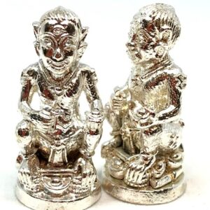 เทพสี่หูห้าตา รุ่นแรก (ชนะจน ตัดอุปสรรค) เนื้อโลหะอาบเงิน KM444