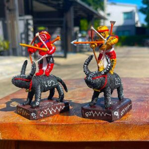 หลวงพ่อเมียน หุ่นพยนต์ถักเชือก รูปยืนขี่ควายยิงธนู ปราบมาร