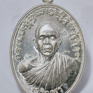 หลวงพ่อคูณ เจริญพรล่าง วัดบ้านไร่ 2 พิมพ์วงเดือน เงินบริสุทธิ์ AC3434