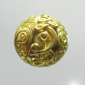 หลวงพ่อเอื้อน วัดวังแดงใต้ ลูกอม รุ่นมหาลาภ  พิมพ์ใหญ่ ทองระฆัง (KM272612)
